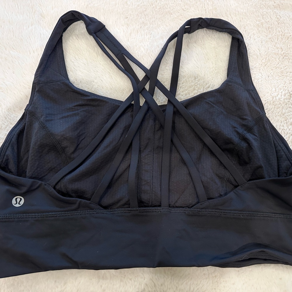 Black Lululemon sports bra